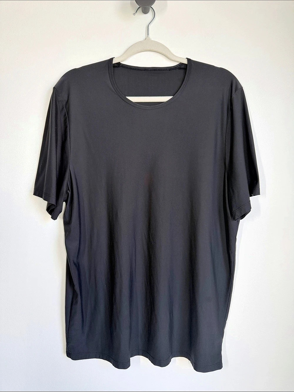 Lululemon Men’s Soft Jersey Short Sleeve Shirt Black Size Medium